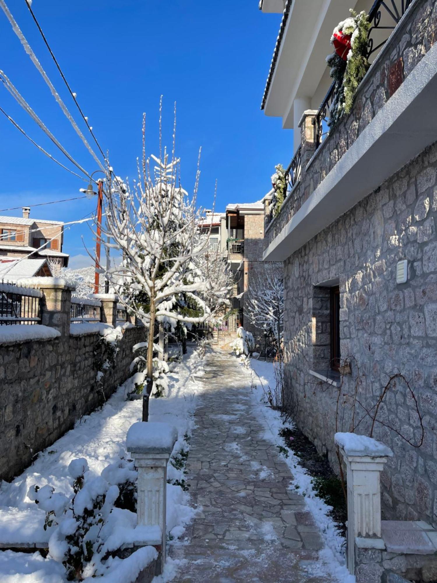 Bujtina Liana Voskopoje Hotel Exterior photo