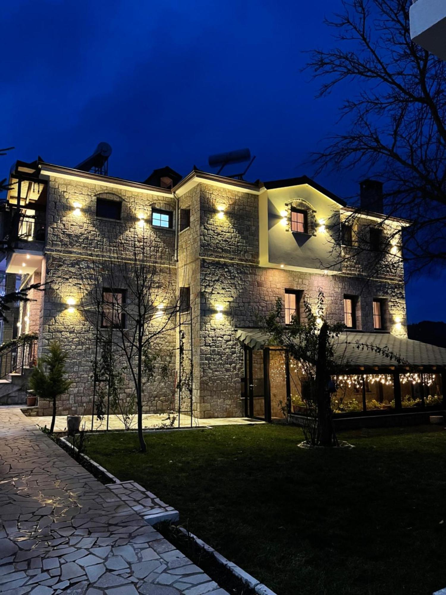 Bujtina Liana Voskopoje Hotel Exterior photo