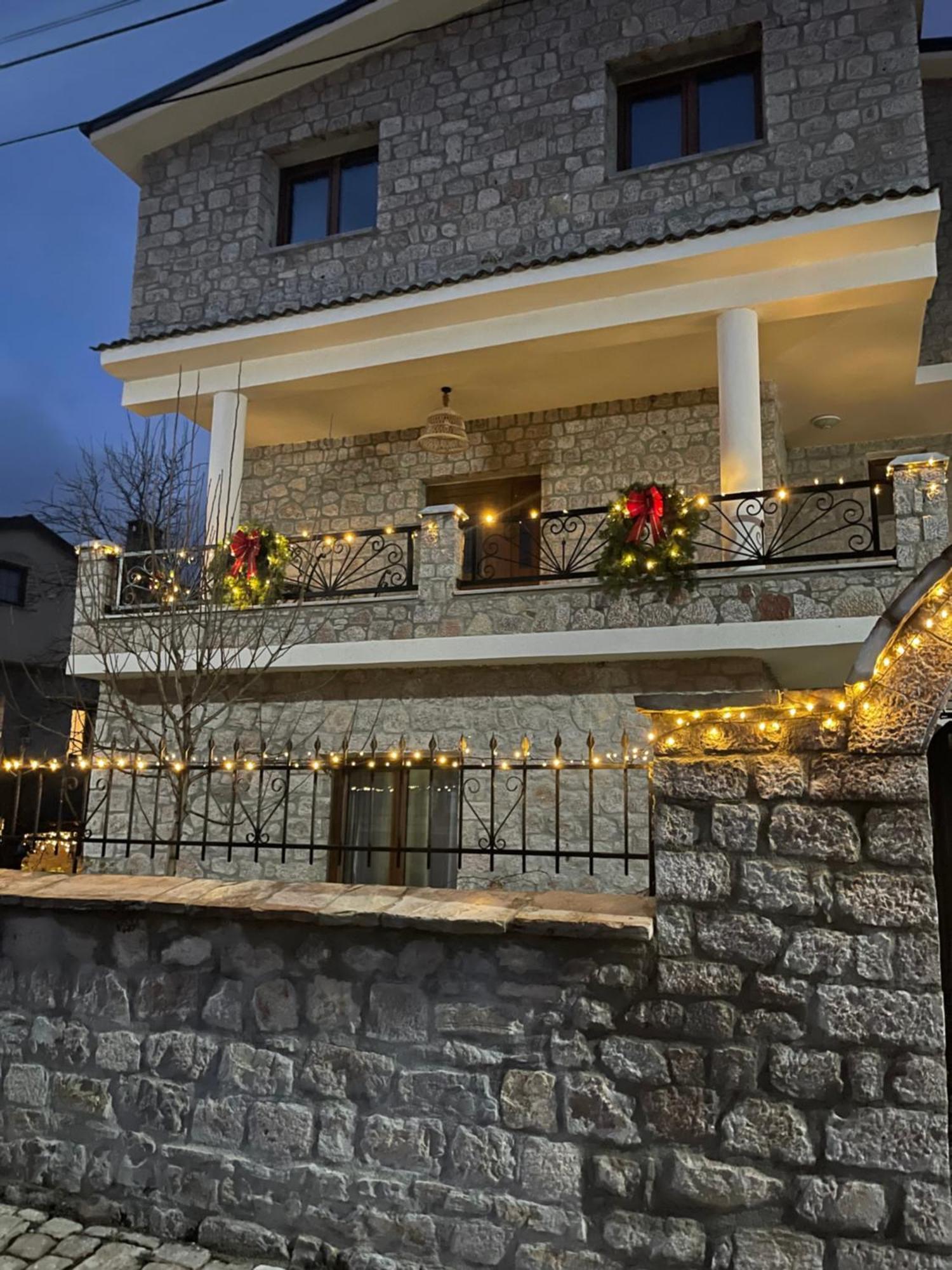 Bujtina Liana Voskopoje Hotel Exterior photo